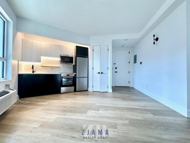 Foto principal - 2 bedroom in Brooklyn NY 11225