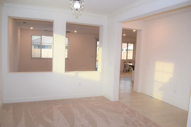 Foto del edificio - Brand New 4 Bedroom Home!!!
