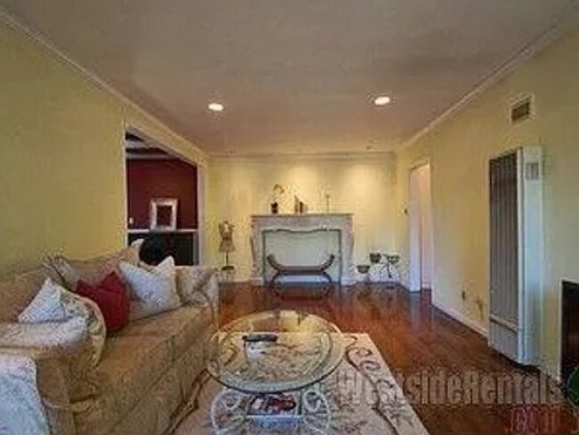Foto del edificio - 10823 Whipple St