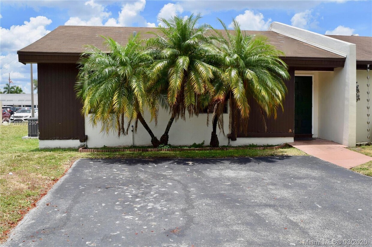 13987 SW 50th Ter Miami Fl 33175 Apartment for Rent in Miami, FL