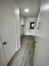 Building Photo - 4030 Thistledown Dr