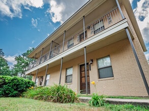 Building Photo - 115 Orleans Oaks Ln