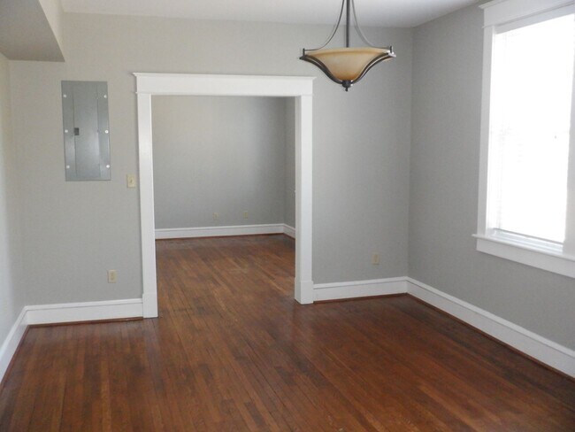 Building Photo - HERMAN COURT CONDO
