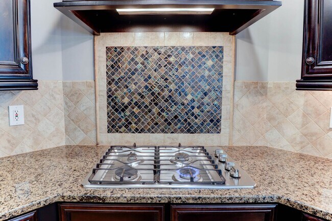 Building Photo - FOR RENT- 4-5 BD 3 BA Home - Five Forks