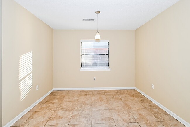 Building Photo - 6622 Red Birch Dr