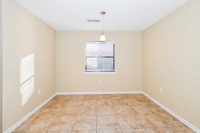 Foto del edificio - 6622 Red Birch Dr