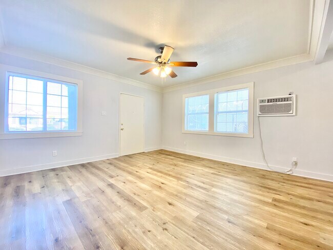 Foto del edificio - 1234 Rolland Curtis Plz