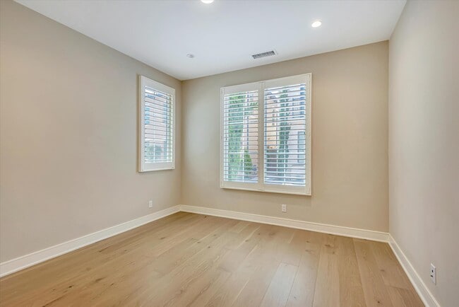 Building Photo - 113 Toretta