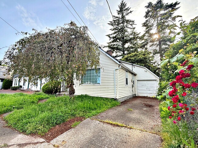 Foto del edificio - 905 NE 94th Ave