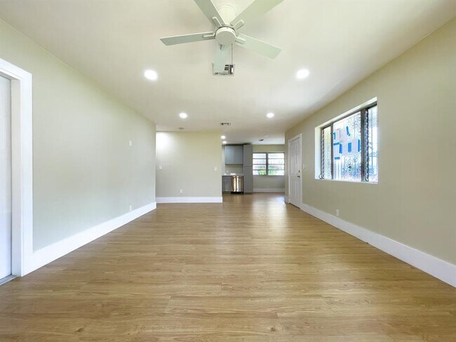 Foto del edificio - 2287 NW 63rd St
