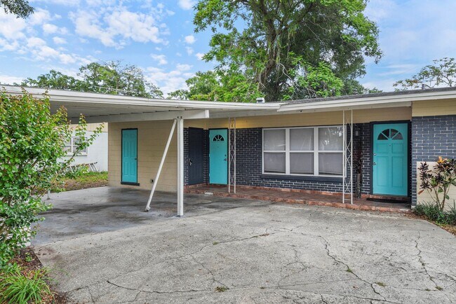 Foto del edificio - 3 Bedroom home in Belle Isle