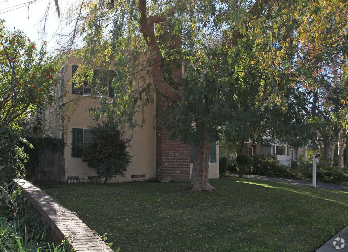 Building Photo - 361-375 Pasadena Ave