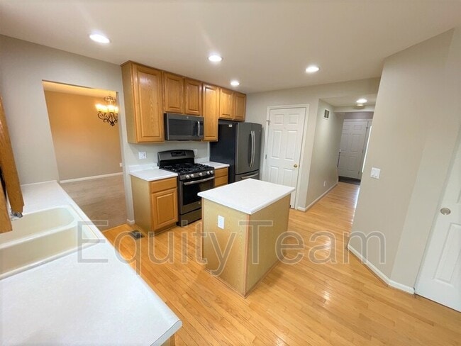 Foto del edificio - 7383 Lakota Springs Dr