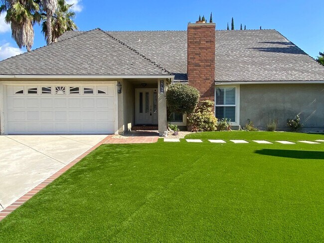 Foto del edificio - Stunning and Spacious 6b/3b bath home in S...