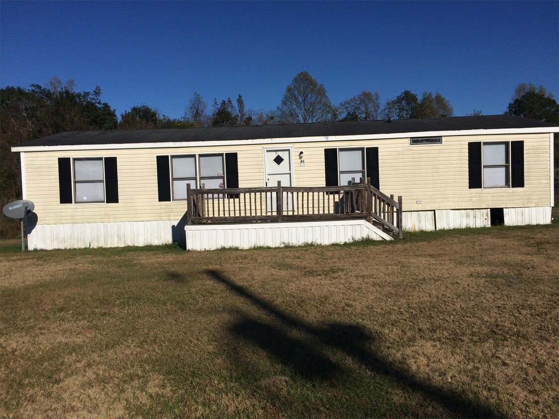 40 D St Unit 40 Street D, Ray City, GA 31645 Room for Rent in Ray City, GA