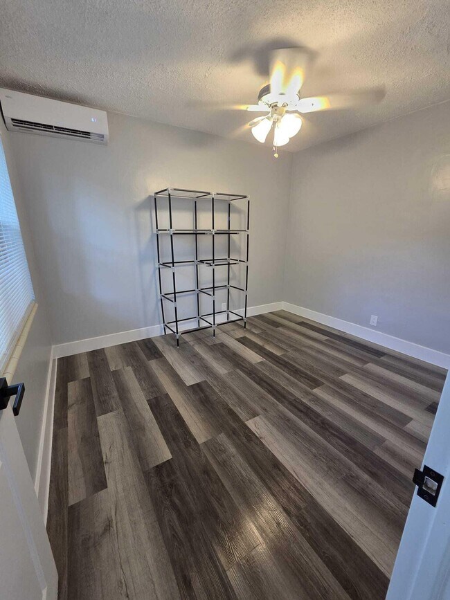 Foto del edificio - 1501 N Andrews Ave