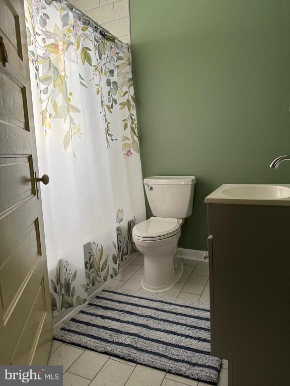 Building Photo - 161 Capon St