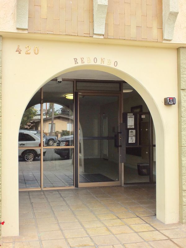 Building Photo - 420 Redondo Ave