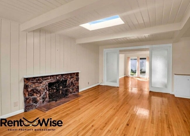 Foto del edificio - 4260 Ruthelma Ave