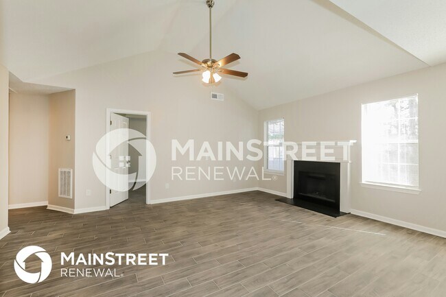 Building Photo - 2910 Russ Ln