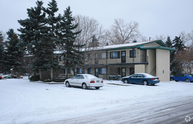 Building Photo - 1075 County Highway 10