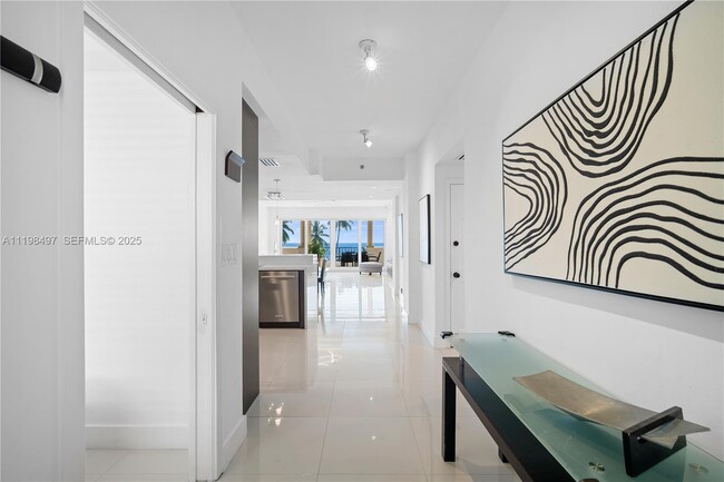 Foto del edificio - 19234 Fisher Island Dr