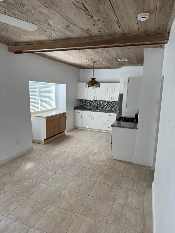 Foto del edificio - 1131 S N St