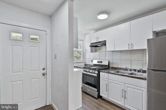 Building Photo - 7634 Normandy Rd