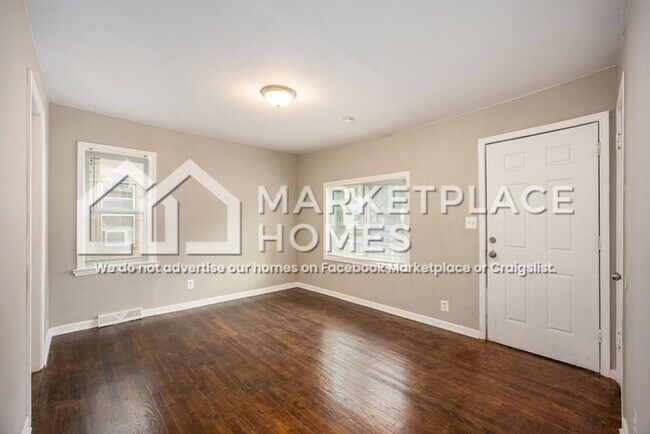 Foto del edificio - 8147 Prospect Ave