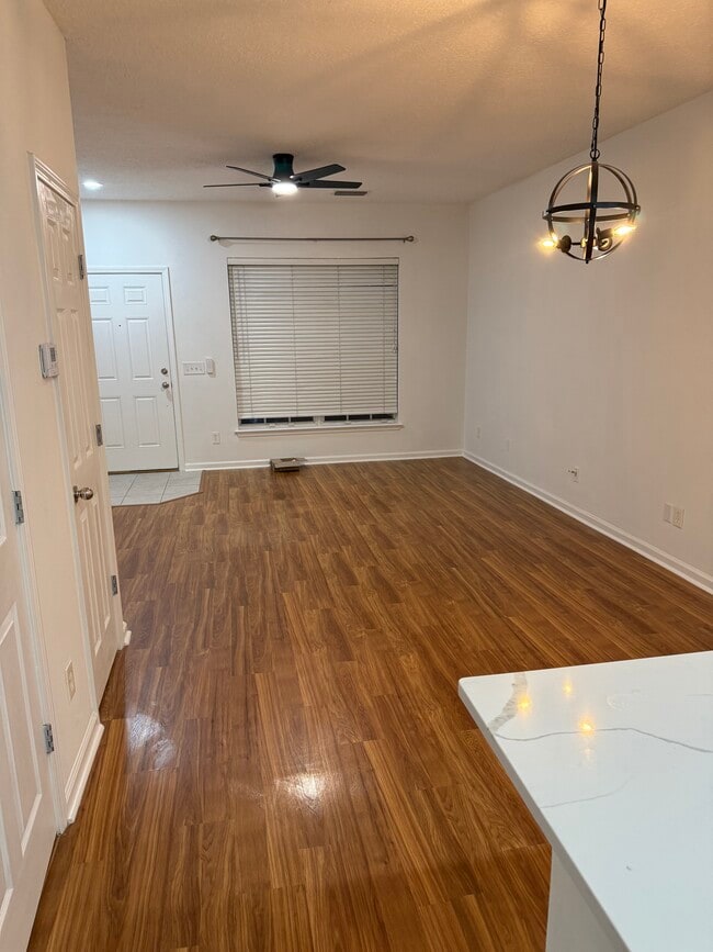 Building Photo - 3530 Summerlin Ln N