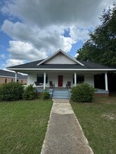 Building Photo - 114 Dawkins St