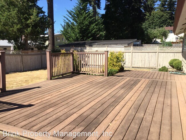 Building Photo - 3 br, 1.5 bath House - 125 156th Ave NE