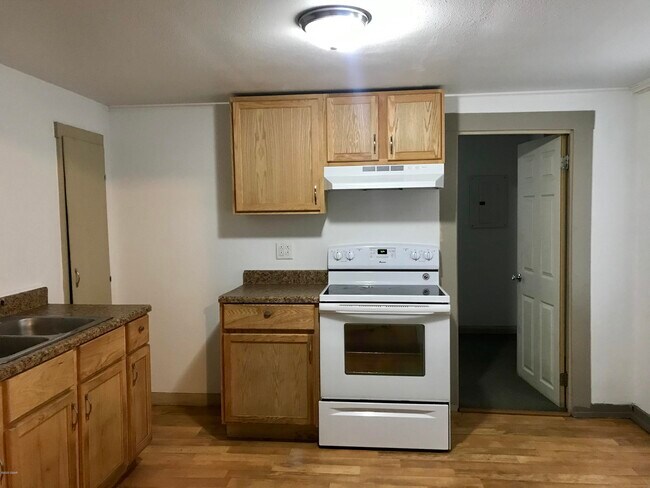 Foto del edificio - 118 S St Louis Ave