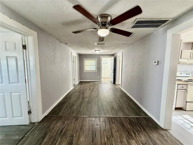 Foto del edificio - 3505 E Shadowlawn Ave