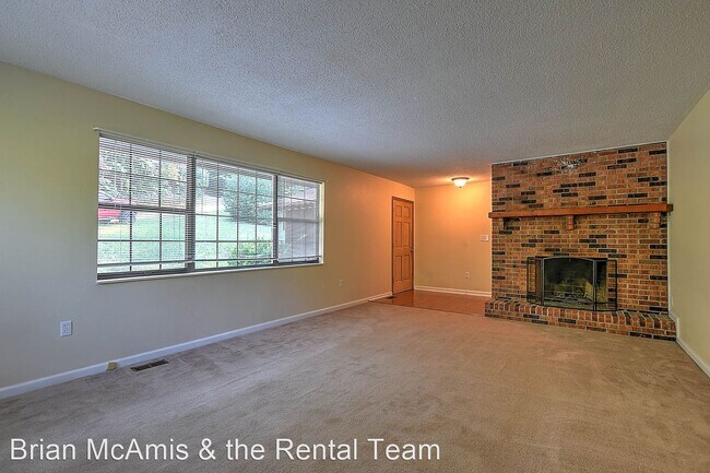 Building Photo - 3 br, 2.5 bath House - 1675 Celeste Ave.