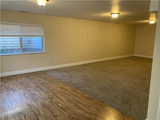 Building Photo - 225 Hansen Ridge Dr