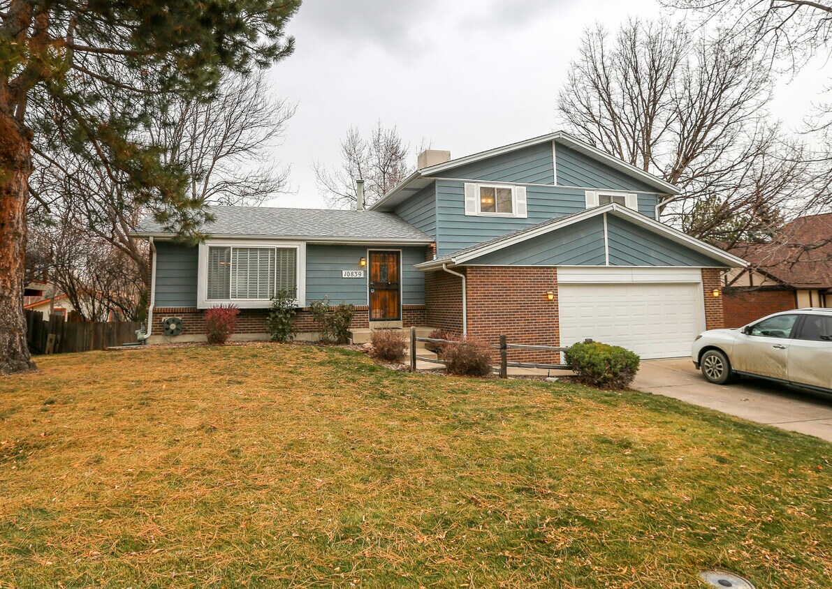 Foto principal - 10839 W 65th Pl
