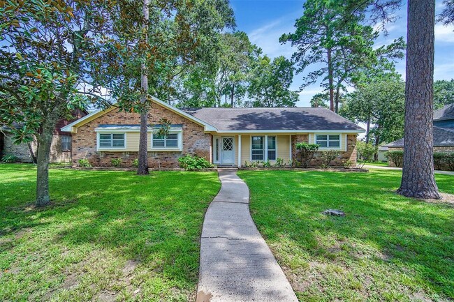 Building Photo - 600 N Rivershire Dr