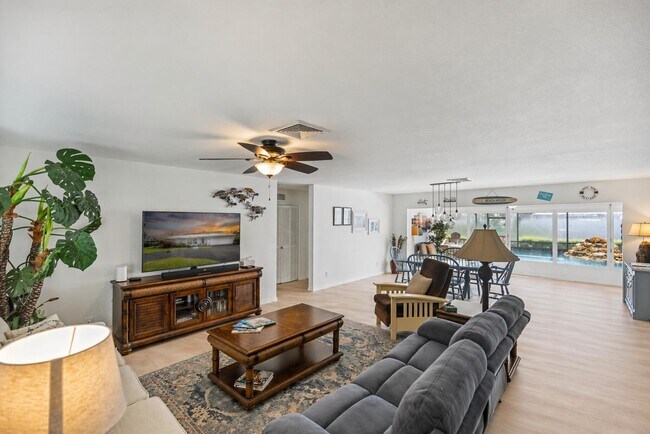 Foto del edificio - 2066 5th Ct SE