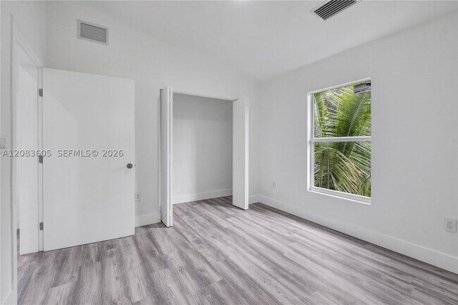 Foto del edificio - 763 NW 80th St