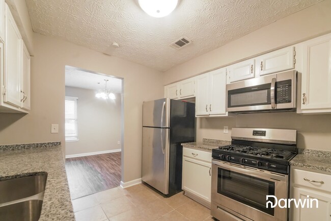 Building Photo - 250 Fieldstone Dr