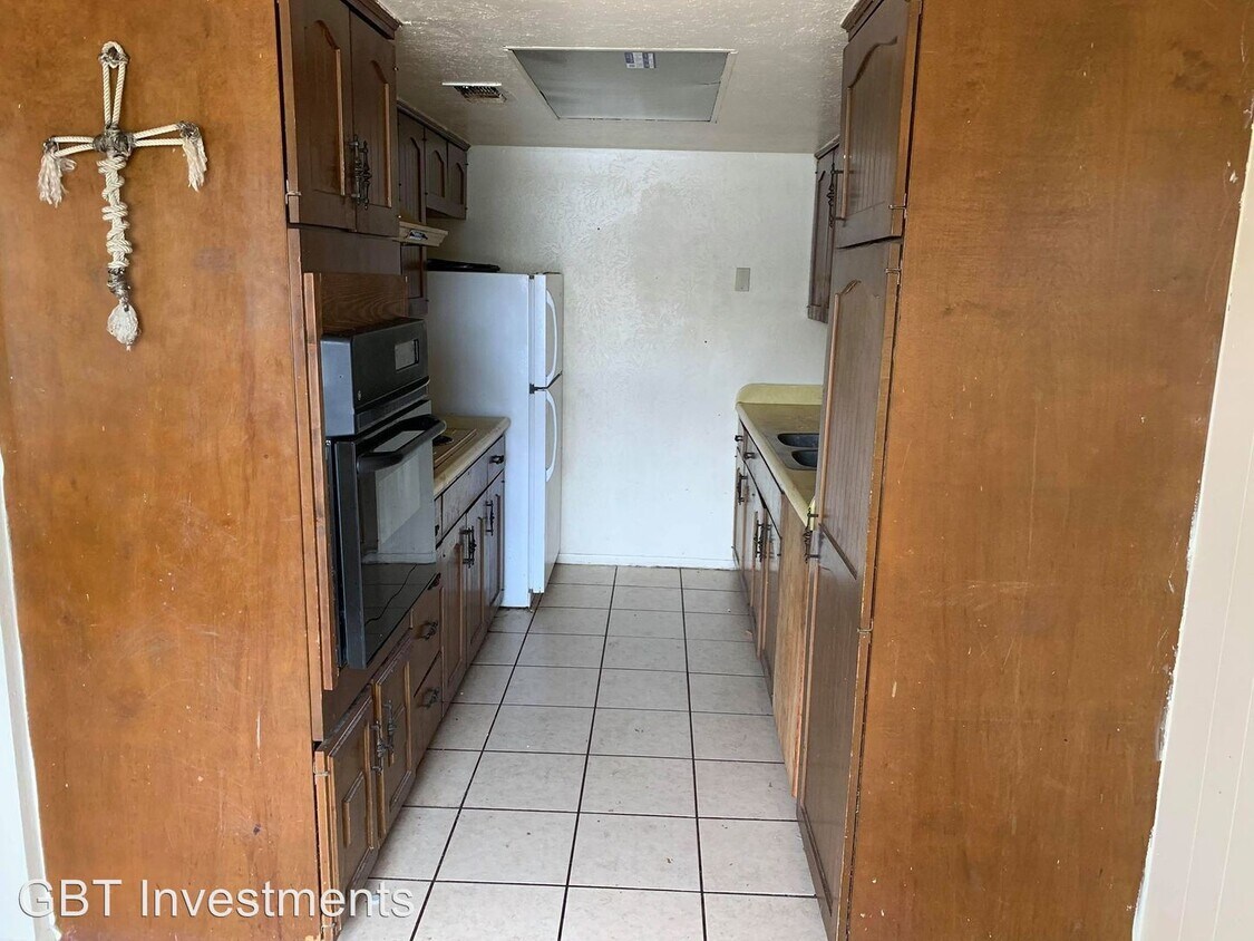 Foto principal - 1410 N Mary St