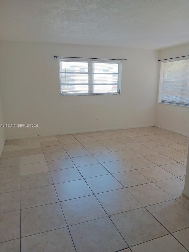 Foto del edificio - 1826 Cleveland St