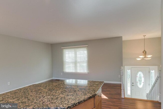 Building Photo - 11263 Valley Bend Dr