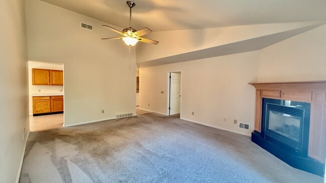 Building Photo - 1135 Spearhead Dr