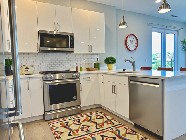 Foto del edificio - 610 Rutherford Ave