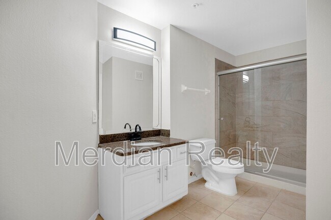 Foto del edificio - 421 Summit Ridge Pl