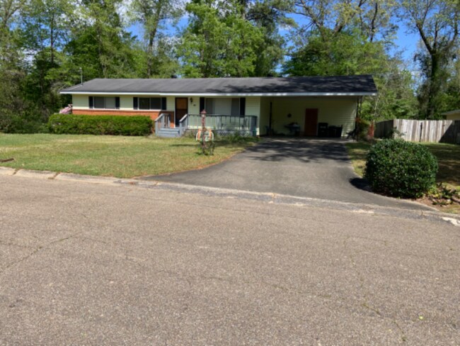 Building Photo - 56 Meadowlane Dr