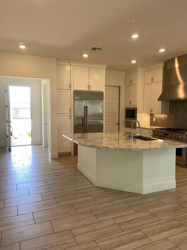 Building Photo - 5011 Murieta Pl