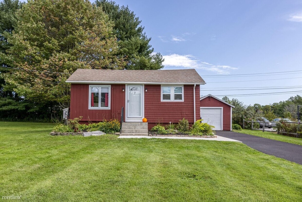 Primary Photo - 1 br, 1 bath House - 7 Millbrook Rd